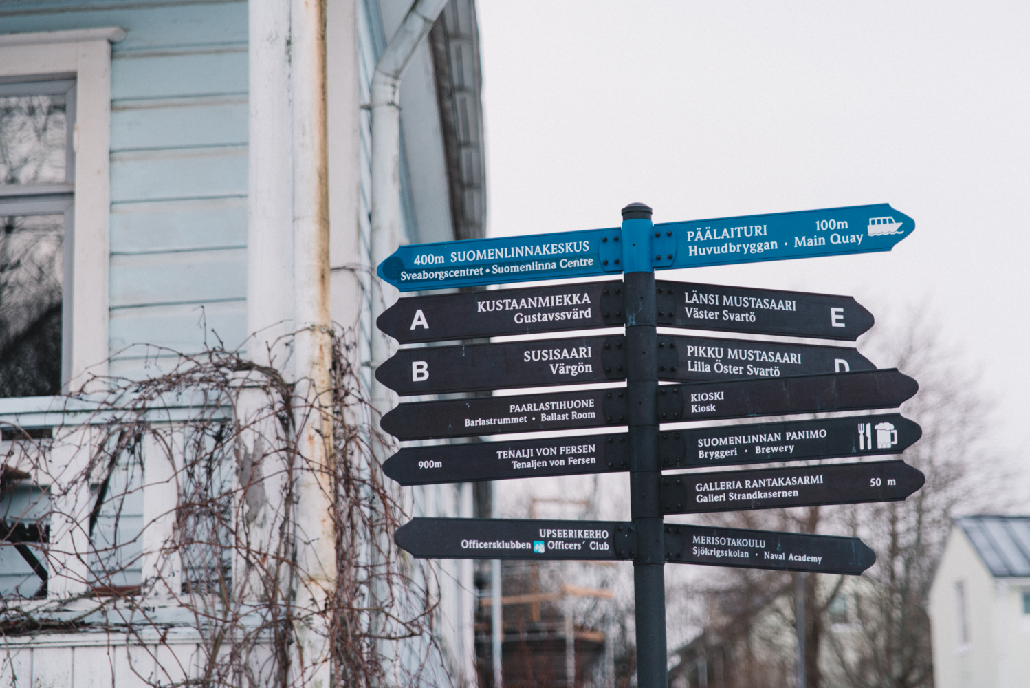 Road signs in Suomenlinna Island - Sveaborgs fästning