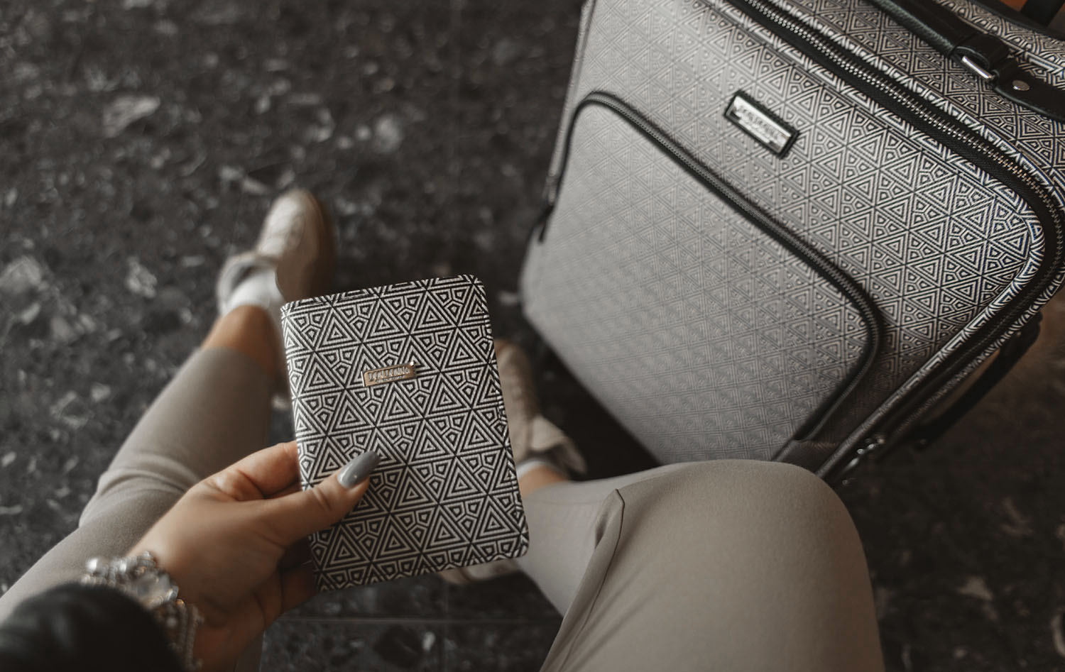 Accent - Don Donna Cabin Luggage & Passport Cover