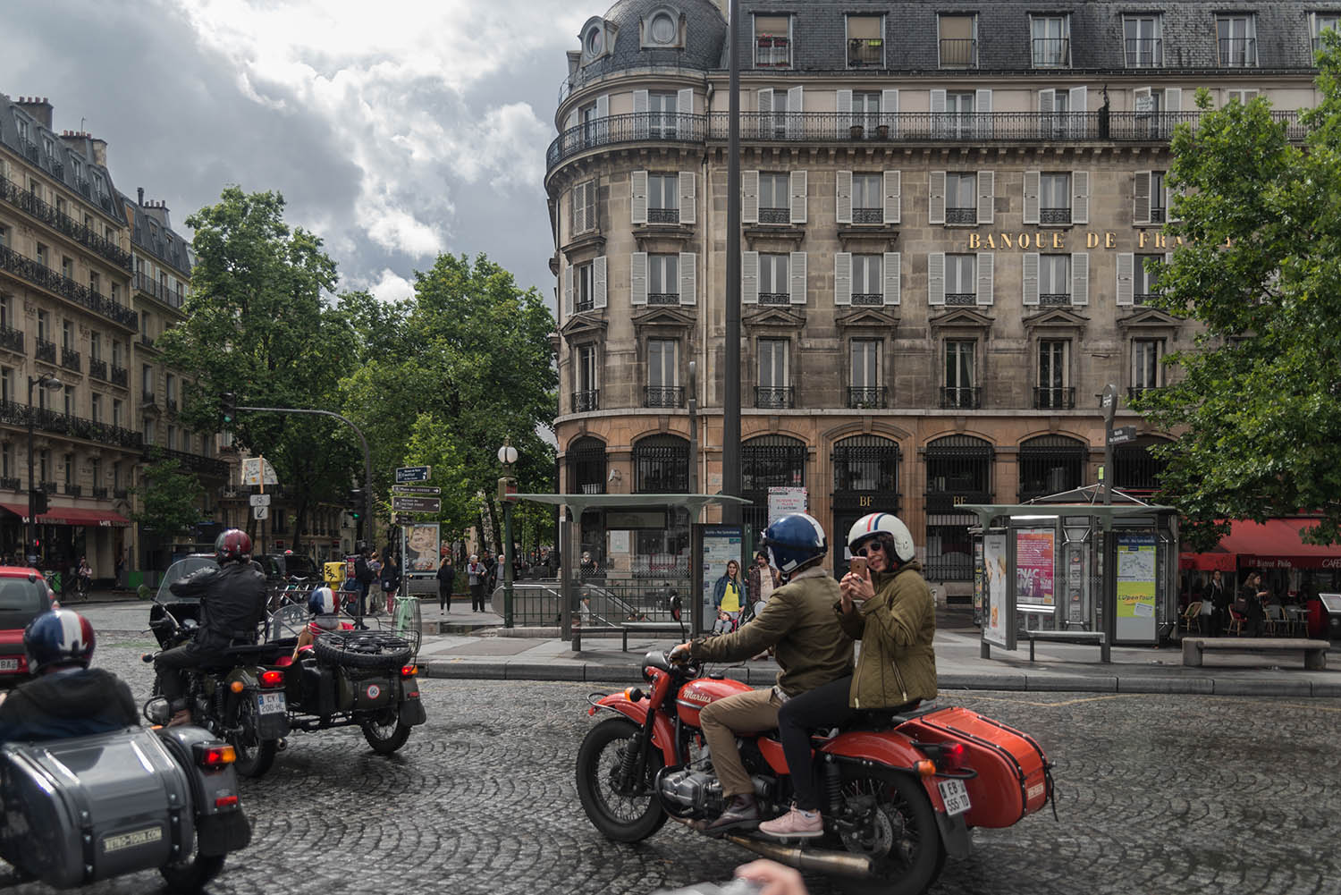 Exploring Paris with Retro Tour Sidecars