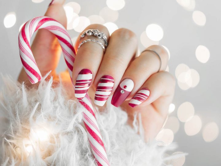 15+ Christmas Nail Art Ideas