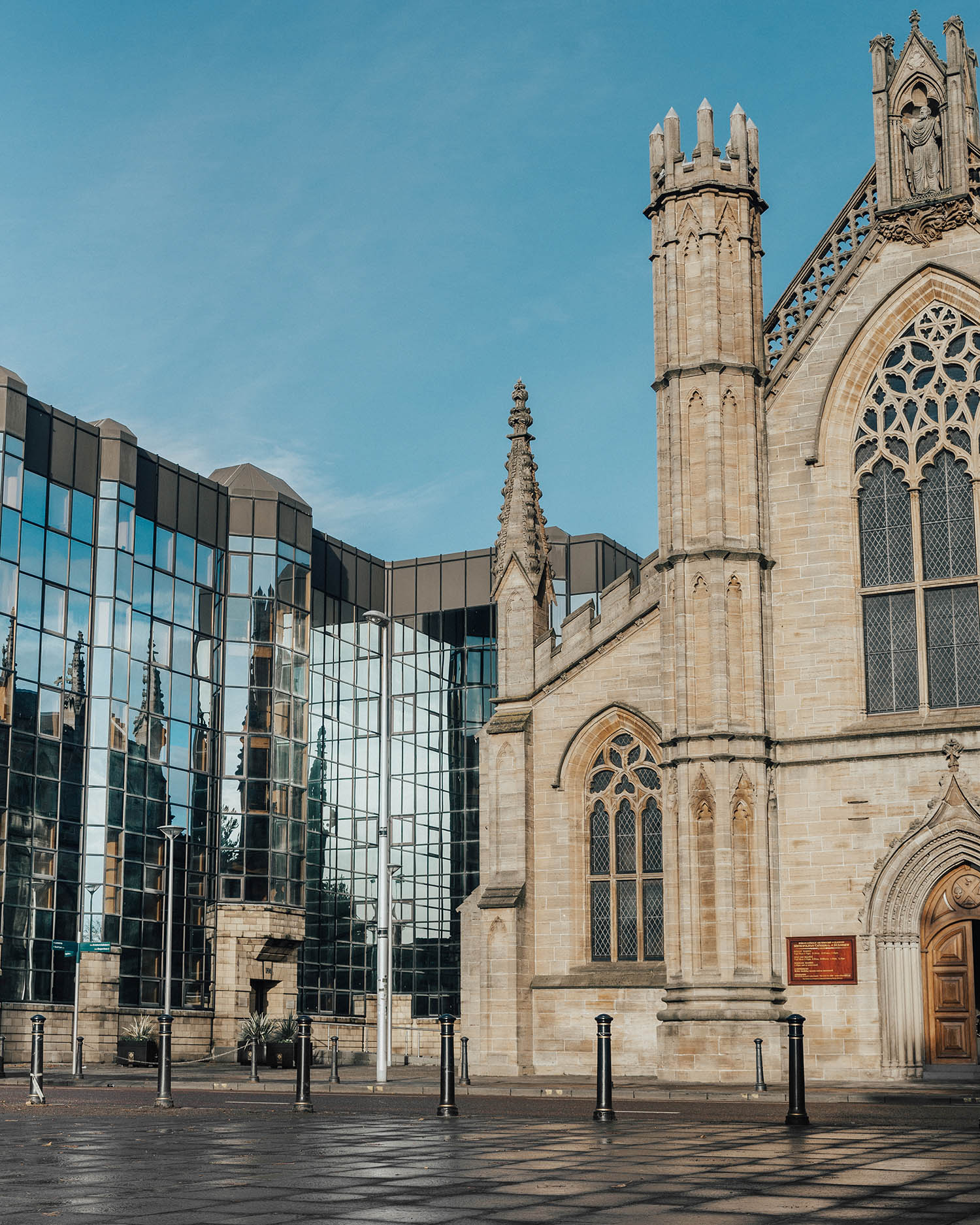 Glasgow Catholic Cathedral - New & Old Architecture next to each other