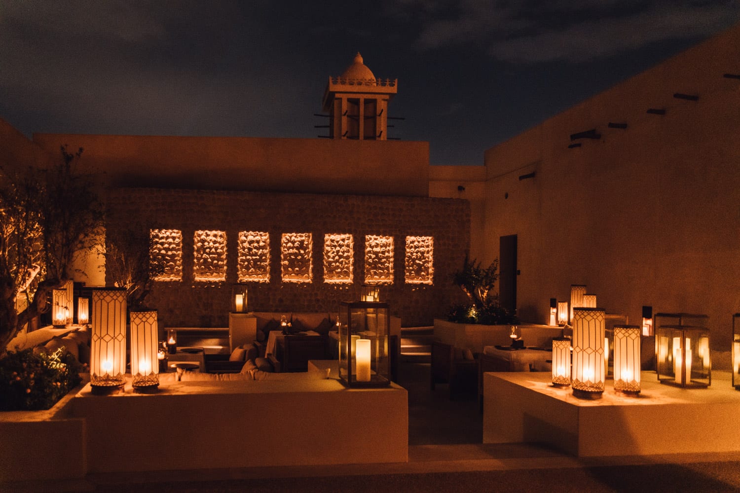 Al Bait Sharjah Hotel at Night