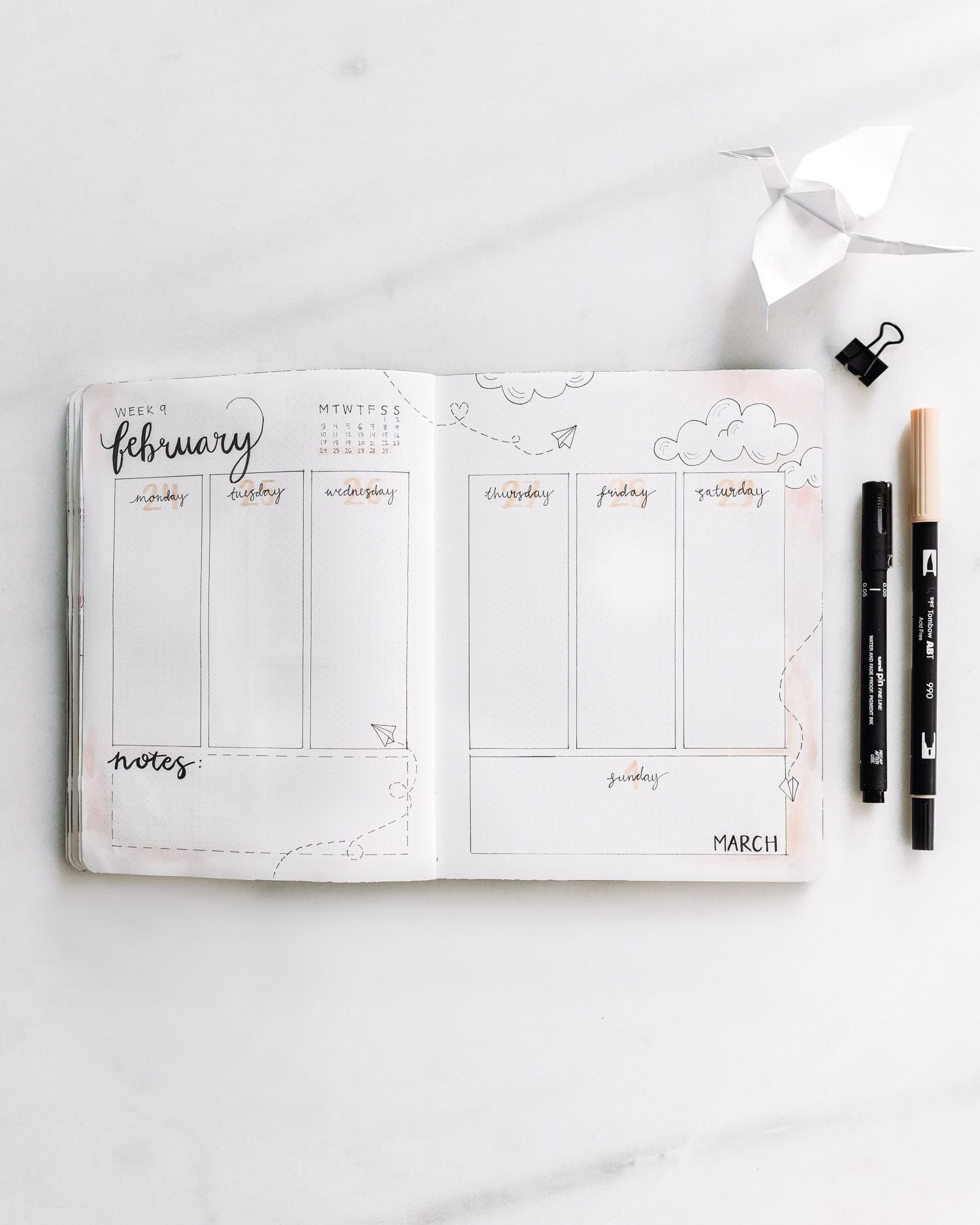 Bullet Journal Weekly Log Idea: Paper Plane Theme