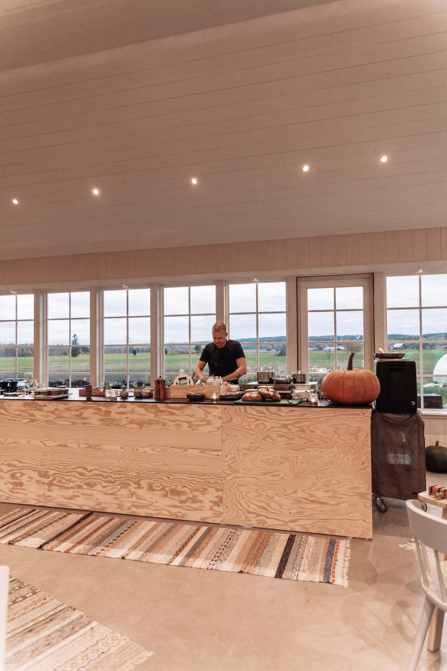 Chef Anders Johnsson prepares locally grown food at Restaurant MULL.