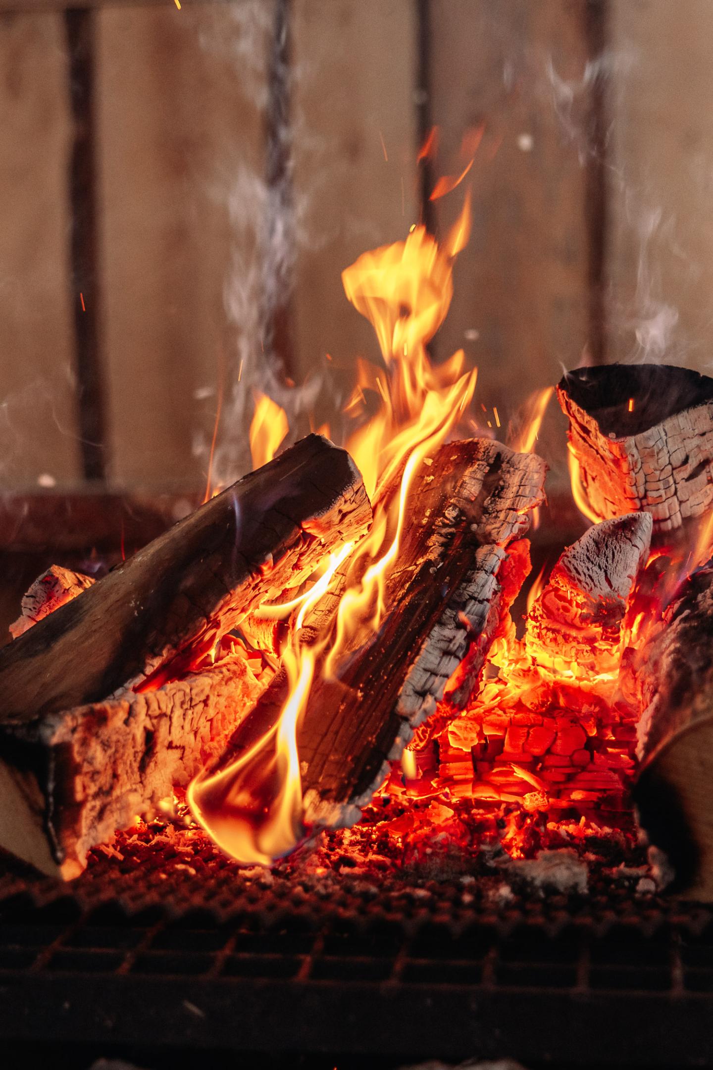 Close up photo of an open fire.