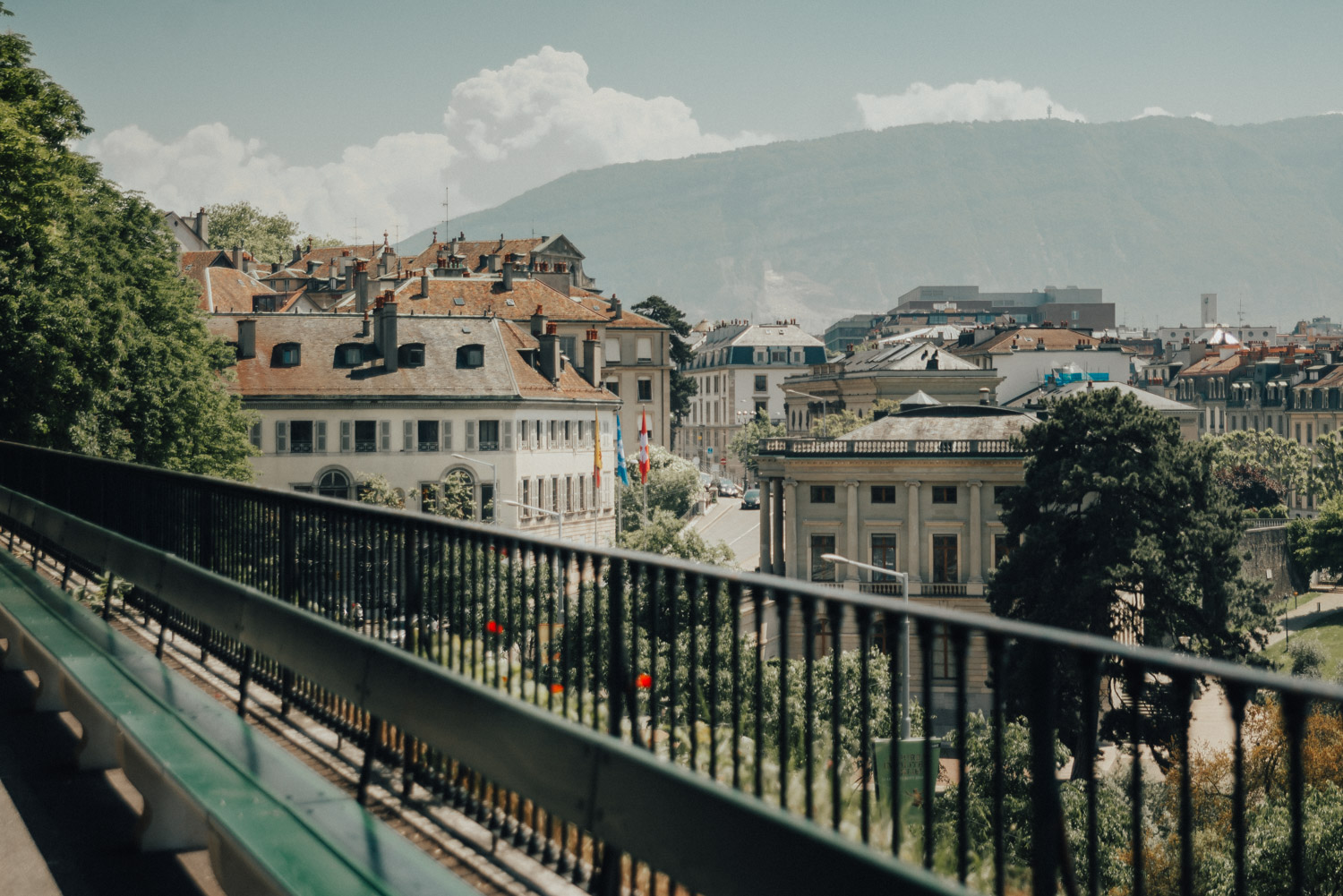 La Treille Park - the longest wooden bench in the world