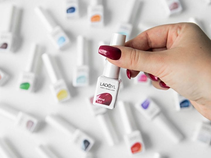 A Guide to Lackryl - All-in-One Acrylic Nails Manicure at Home