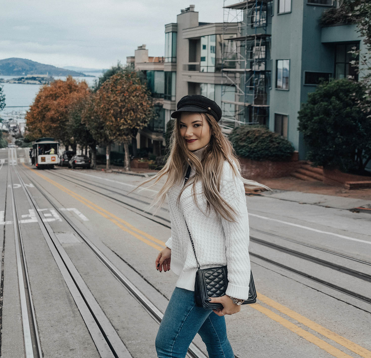 White cozy knit sweater & Jeans Outfit - San Francisco Lookbook